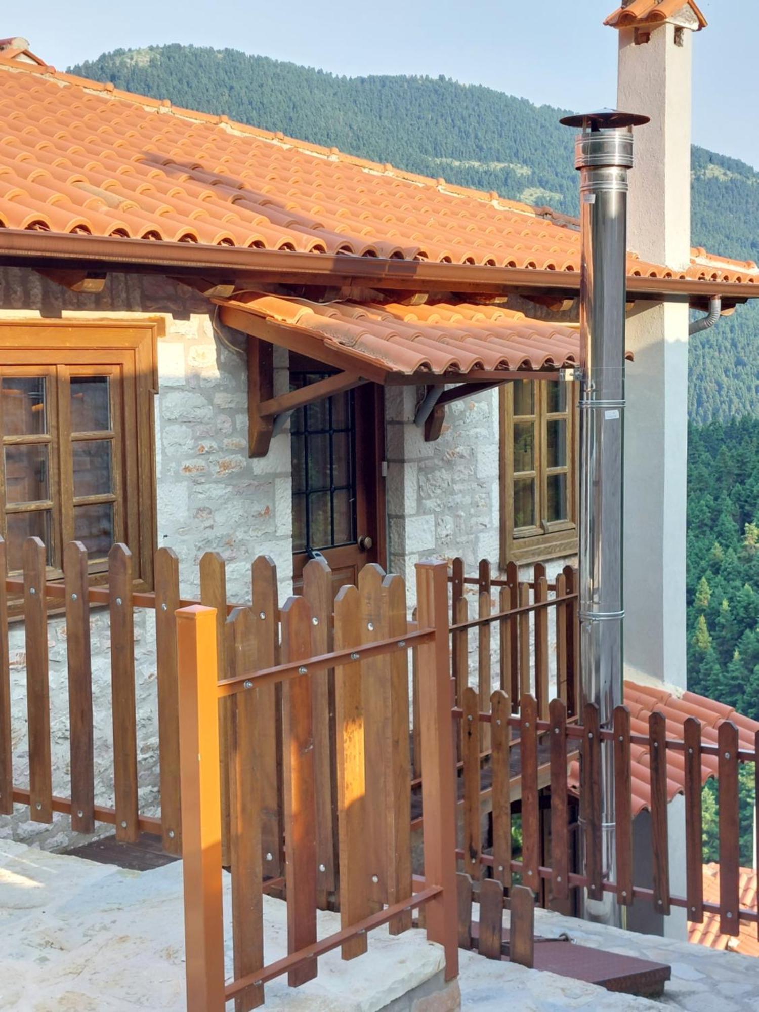 Villa Korfes-Κορφές Τριώροφη Βίλα Για Οικογένειες Και Παρέες Καρπενήσι Εξωτερικό φωτογραφία